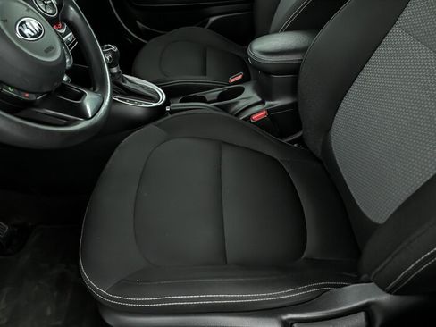 Used 2017 Kia Soul + FWD image 15