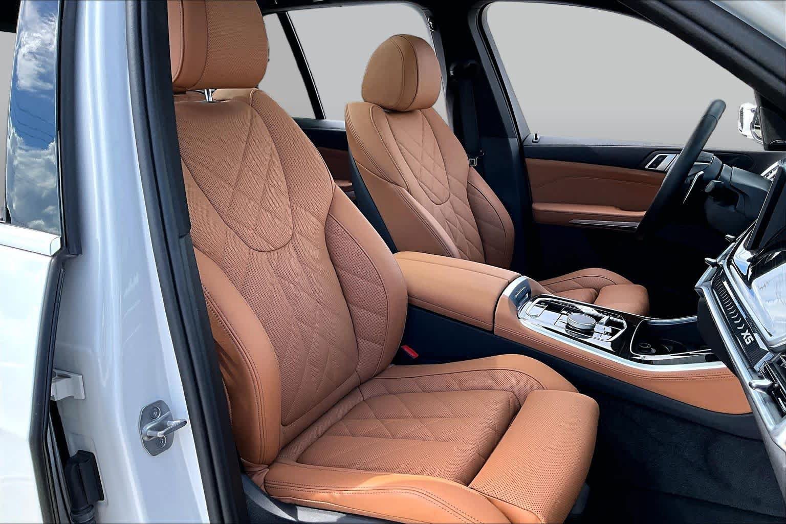 Used 2024 BMW X5 sDrive40i w/ Premium Package RWD image 8