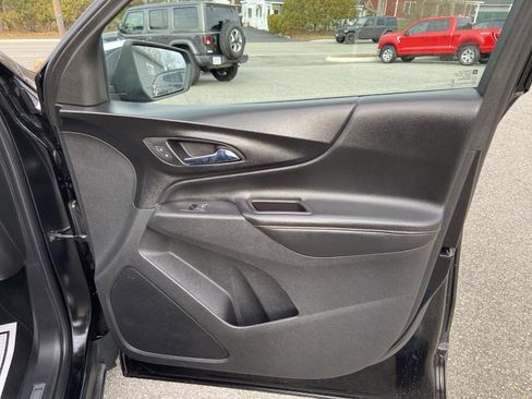 Used 2020 Chevrolet Equinox Premier image 35