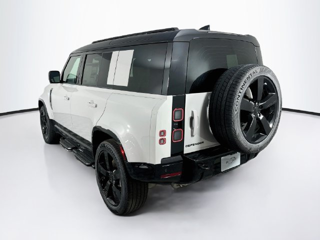 New 2026 Land Rover Defender 110 X-Dynamic SE AWD/4WD image 7