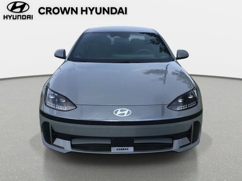 Used 2024 Hyundai Ioniq 6 SE RWD image 2