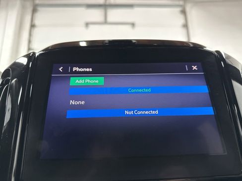 Used 2023 Chevrolet Traverse RS image 34