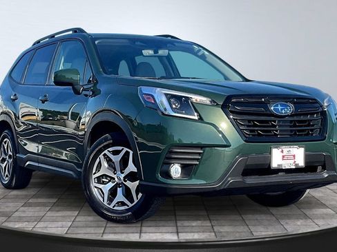 Used 2023 Subaru Forester Premium AWD/4WD image 3