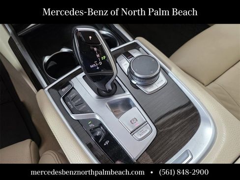 Used 2020 BMW 740i image 18