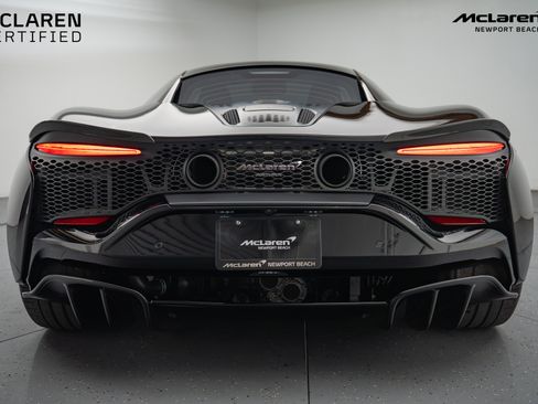 Used 2024 McLaren Artura image 19