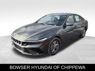 New 2026 Hyundai Elantra SE video 1