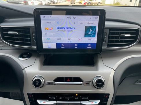 Used 2023 Ford Explorer XLT w/ Equipment Group 202A AWD/4WD image 13