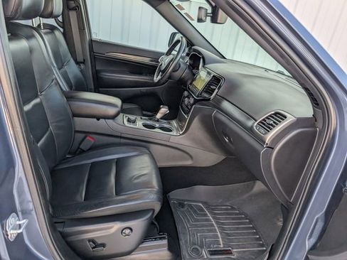 Used 2019 Jeep Grand Cherokee Limited image 30