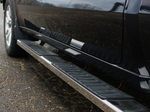 Used 2023 Chevrolet Silverado 1500 Custom image 12