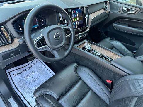 Used 2023 Volvo XC60 B5 Ultimate w/ Climate Package image 9