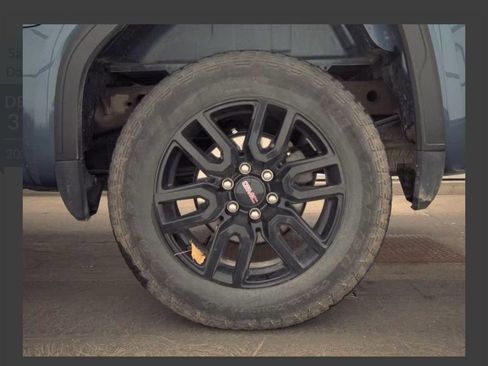 Used 2024 GMC Sierra 1500 Elevation image 9