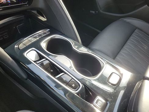 Used 2021 Buick Envision Avenir w/ Technology Package II image 20