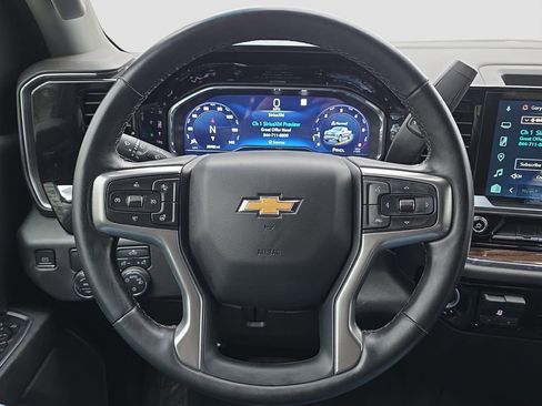 Used 2023 Chevrolet Silverado 1500 LT w/ Protection Package RWD image 9