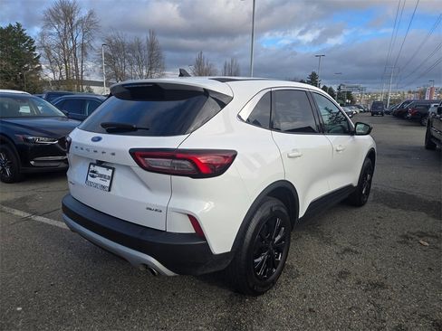 Used 2024 Ford Escape Active image 5
