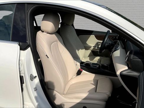 Used 2023 Mercedes-Benz CLA 250 w/ Premium Package image 27