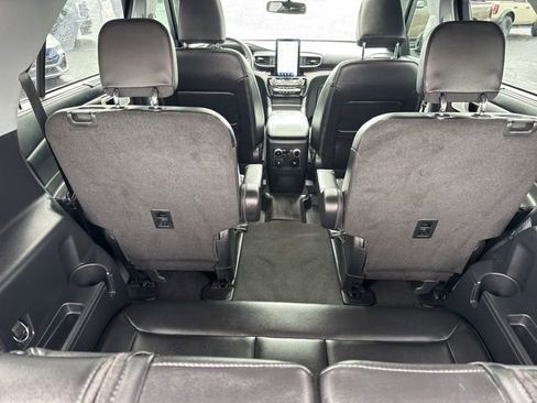 Certified 2023 Ford Explorer Limited w/ Limited Technology Package AWD/4WD image 12