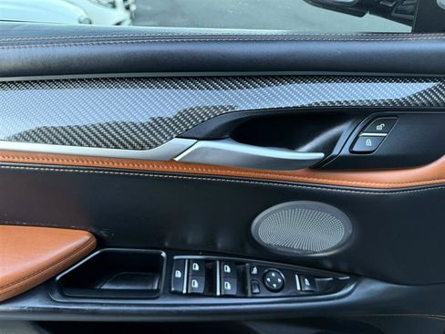 Used 2017 BMW X5 M image 32