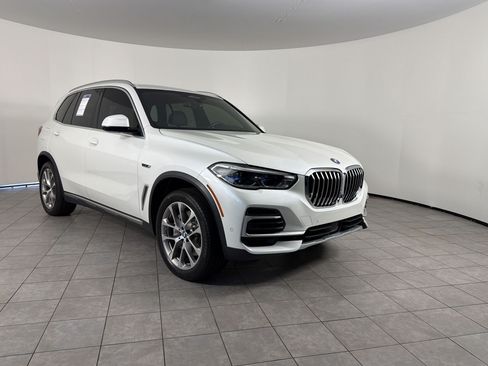 Used 2023 BMW X5 xDrive45e w/ Executive Package AWD/4WD image 7