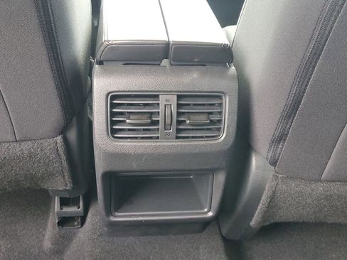 Used 2024 Nissan Rogue S AWD/4WD image 10