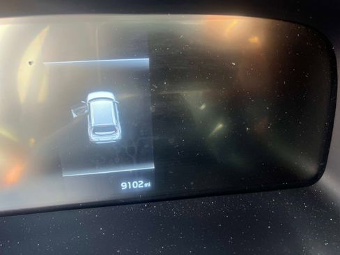 Certified 2025 Kia Soul LX w/ LX Technology Package FWD image 11