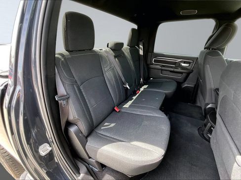 Certified 2025 RAM 2500 Big Horn AWD/4WD image 18