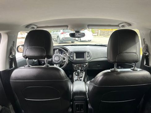 Used 2019 Jeep Compass Latitude w/ Popular Equipment Group AWD/4WD image 13