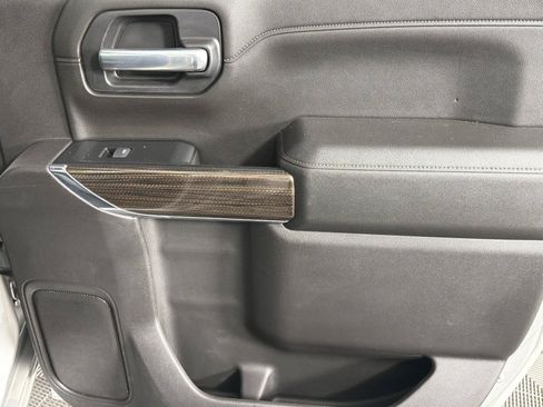 Used 2020 Chevrolet Silverado 1500 RST AWD/4WD image 16