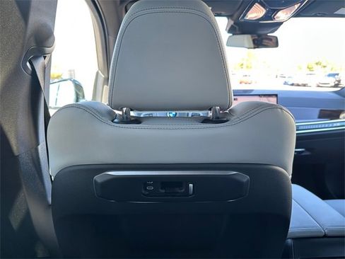 New 2026 BMW X5 xDrive40i w/ M Sport Package image 25