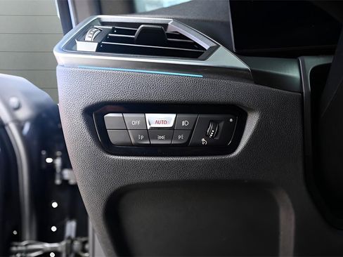 Used 2023 BMW i4 eDrive35 w/ Premium Package image 17