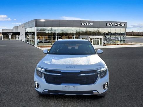 Certified 2024 Kia Seltos SX w/ SX Sunroof Package AWD/4WD image 8
