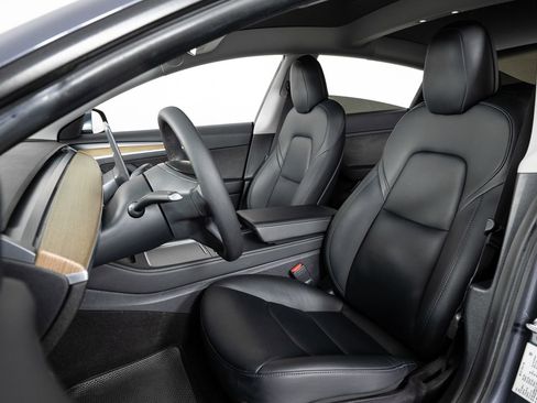 Used 2021 Tesla Model 3 Standard Range image 15