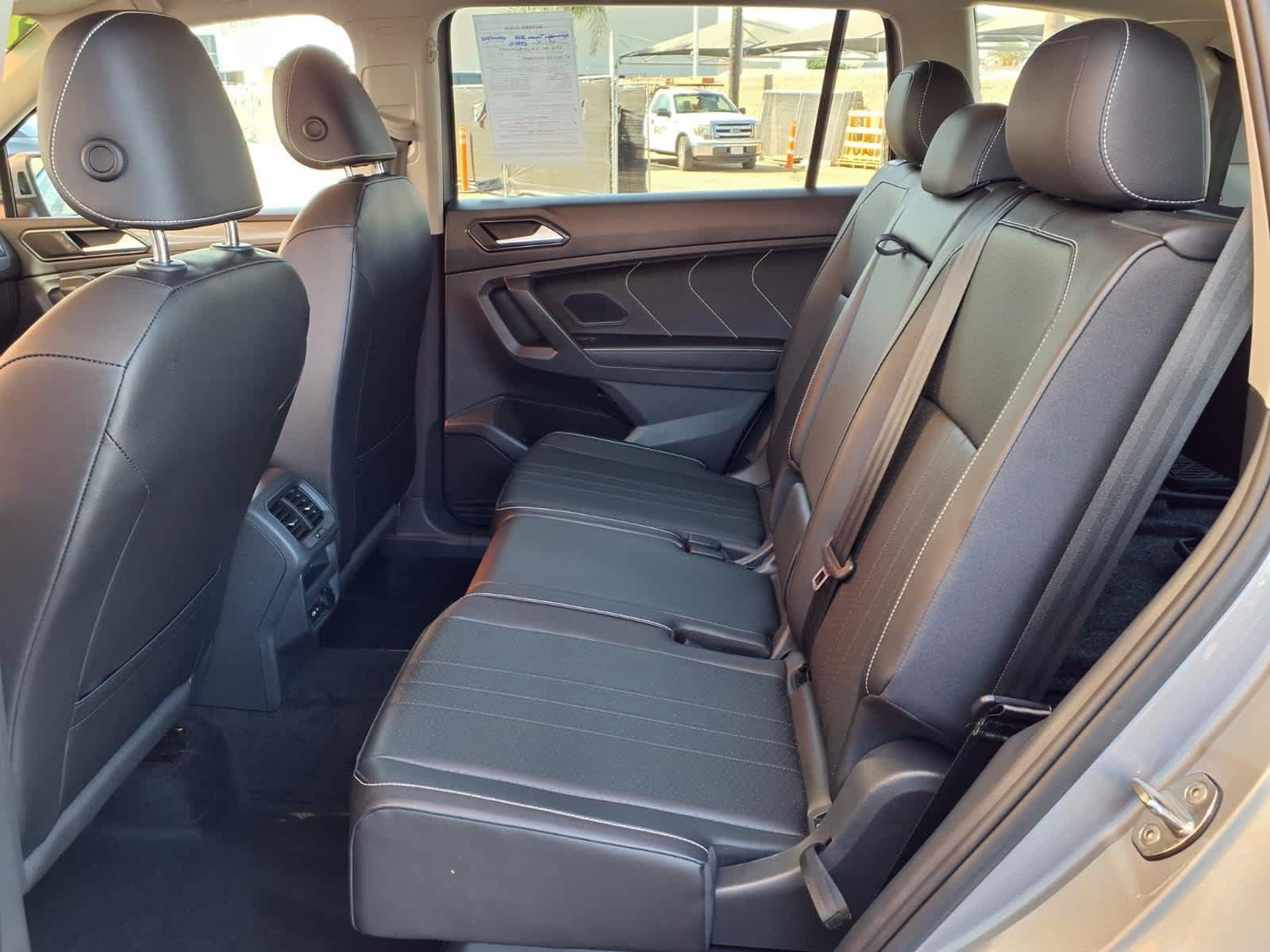Used 2022 Volkswagen Tiguan SE FWD image 12