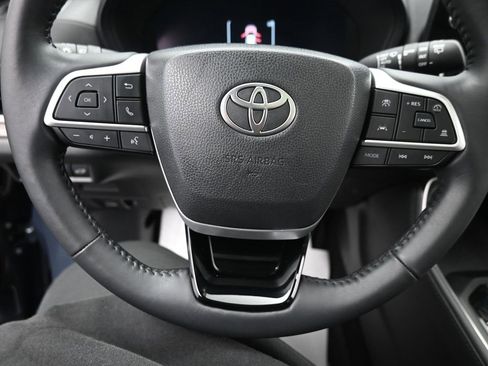 Used 2025 Toyota Grand Highlander AWD Hybrid image 16