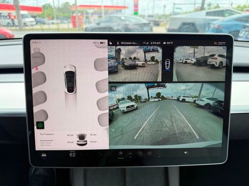 Used 2024 Tesla Model Y Long Range image 15