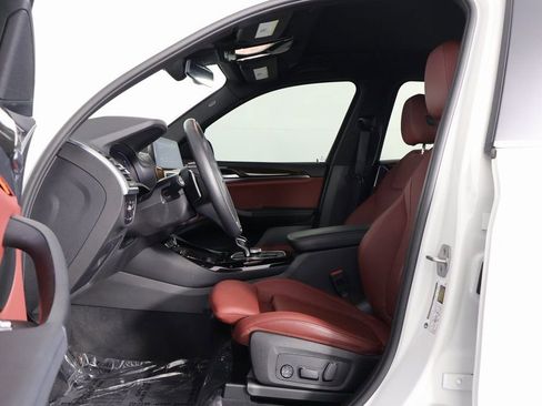 Used 2024 BMW X3 sDrive30i w/ Convenience Package RWD image 9