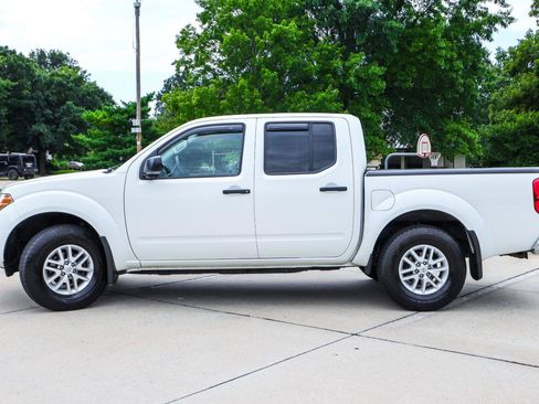 Used 2019 Nissan Frontier SV AWD/4WD image 5