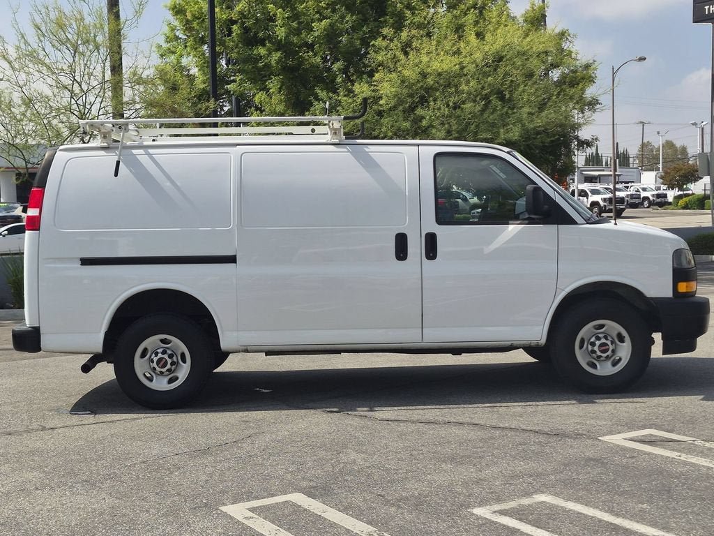 Used 2023 GMC Savana 2500 w/ Driver Convenience Package RWD image 5