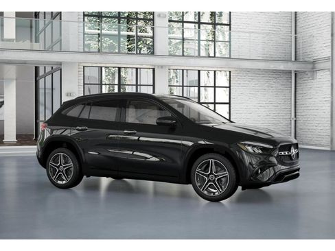 New 2026 Mercedes-Benz GLA 250 4MATIC image 13
