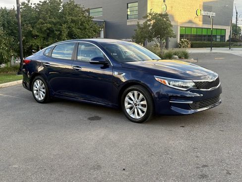 Used 2018 Kia Optima LX w/ 17" Alloy Wheels Package image 8