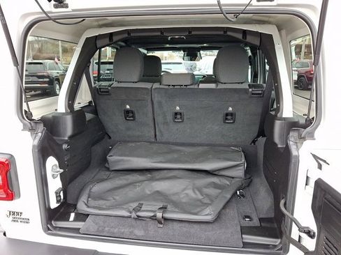 Certified 2025 Jeep Wrangler Unlimited Sahara w/ Safety Group image 32