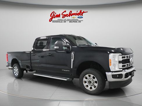 Used 2023 Ford F250 XLT AWD/4WD image 2