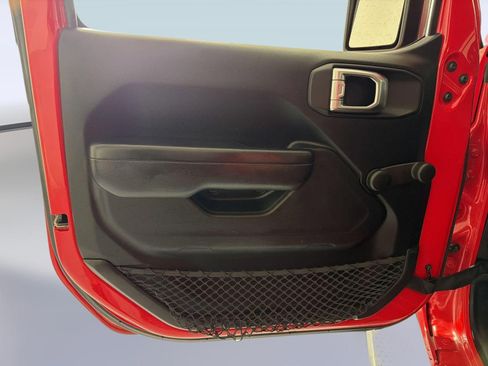 Used 2018 Jeep Wrangler Unlimited Sport AWD/4WD image 8