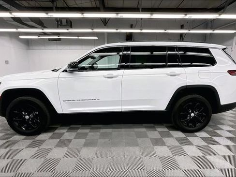Used 2023 Jeep Grand Cherokee L Limited AWD/4WD image 14