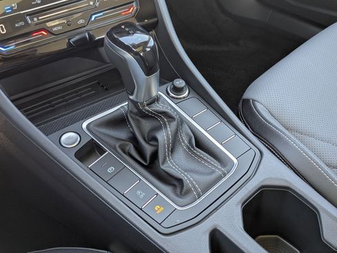 New 2026 Volkswagen Jetta SEL image 25