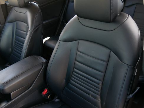 Used 2024 Kia Sportage SX FWD image 12