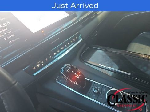 Used 2024 Cadillac Escalade Sport w/ LPO, ONYX Package image 26