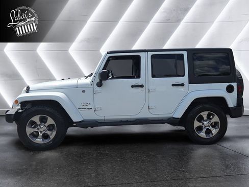 Certified 2018 Jeep Wrangler Unlimited Sahara w/ Connectivity Group AWD/4WD image 3