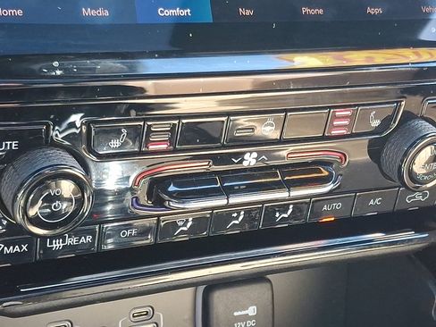 Certified 2023 Jeep Grand Cherokee Limited image 16