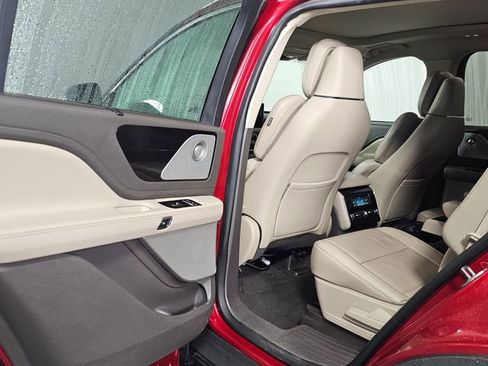 Used 2020 Lincoln Aviator Reserve w/ Equipment Group 201A image 20