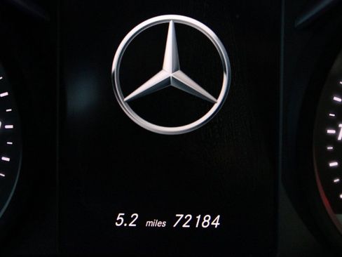 Used 2020 Mercedes-Benz C 300 C 300 image 3